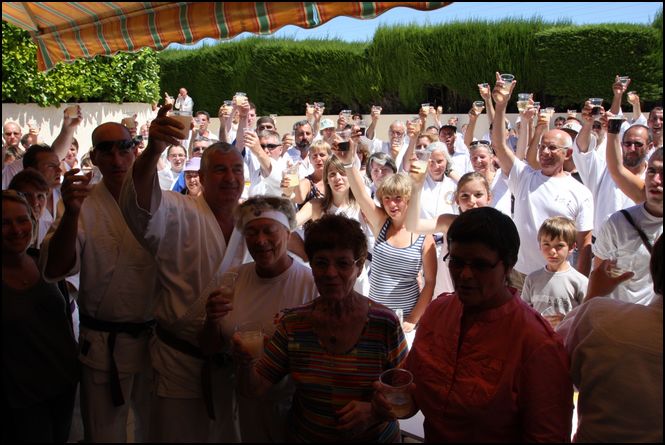 STAGE D'ETE > FIN DU STAGE AU "DOJO CENTRAL" A.E.J.T.