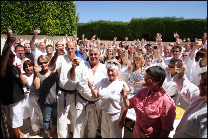 STAGE D'ETE > FIN DU STAGE AU "DOJO CENTRAL" A.E.J.T.
