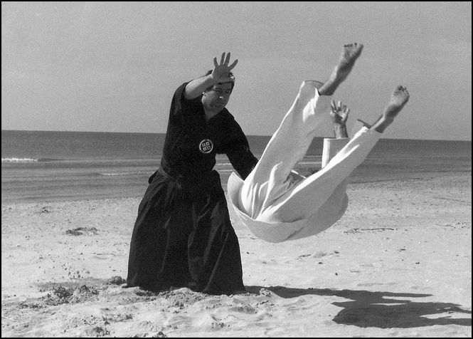 MAITRE J.J. QUERO MANIFESTE LE "KI"